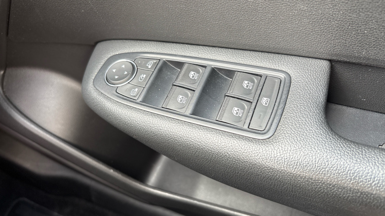 Renault Arkana 1.6 E-TECH Hybrid 145 Iconic 5dr Auto Hybrid Estate